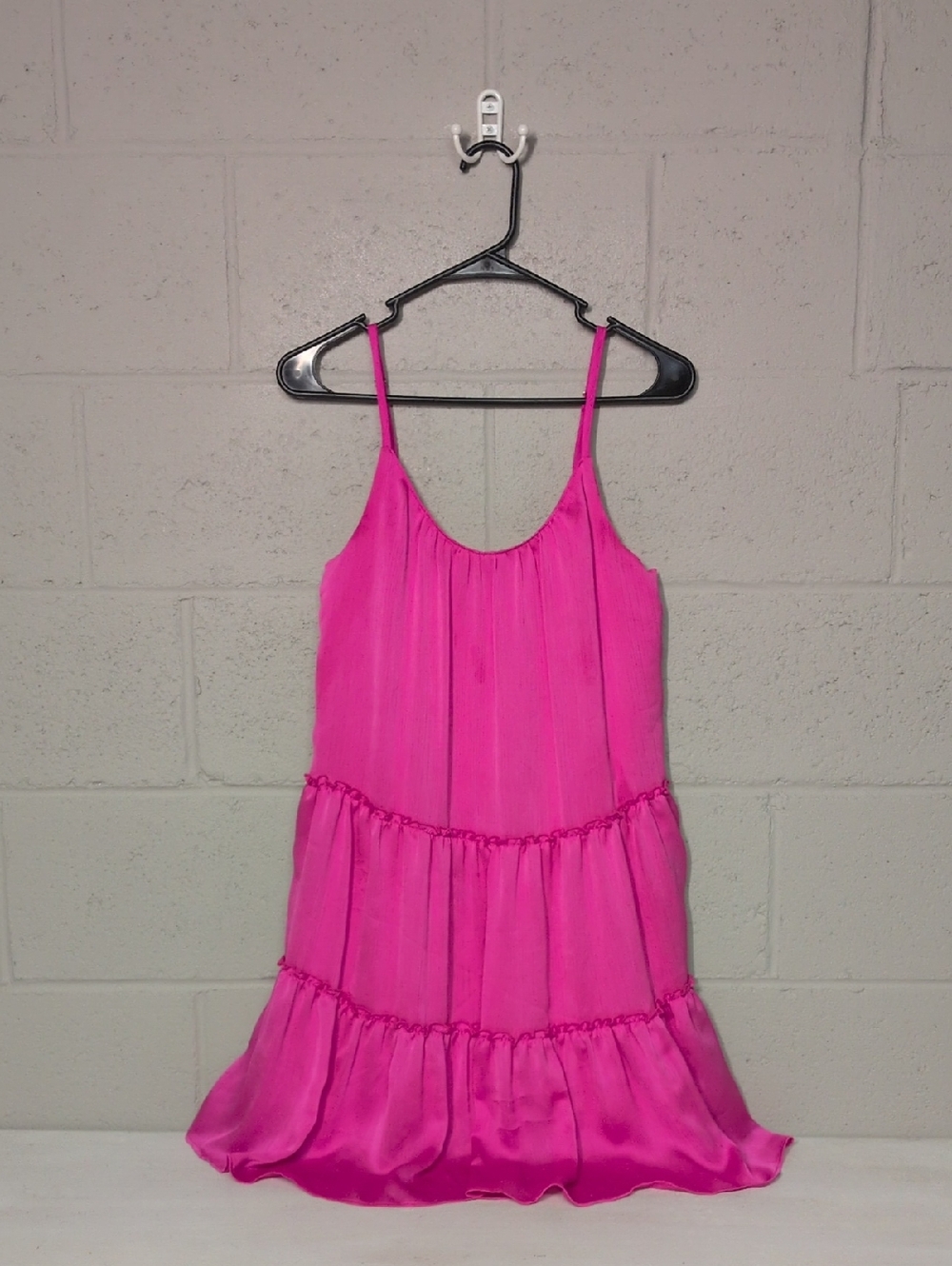TRINA TURK Havsa Tiered Hot Pink Salamander Mini Dress Size XS, Summer Dress - Picture 2 of 8